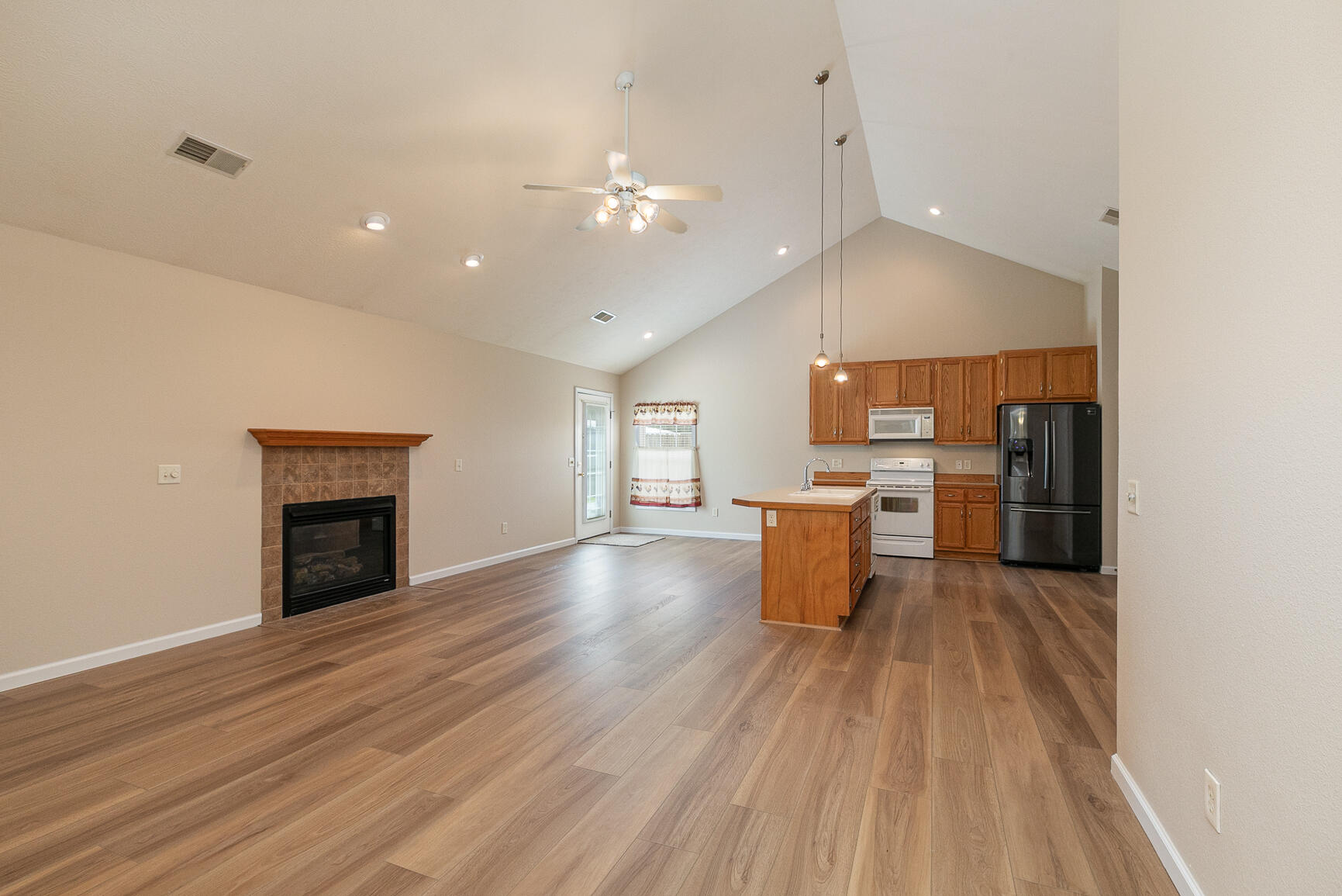500 North Oakland Avenue Property Photo 10
