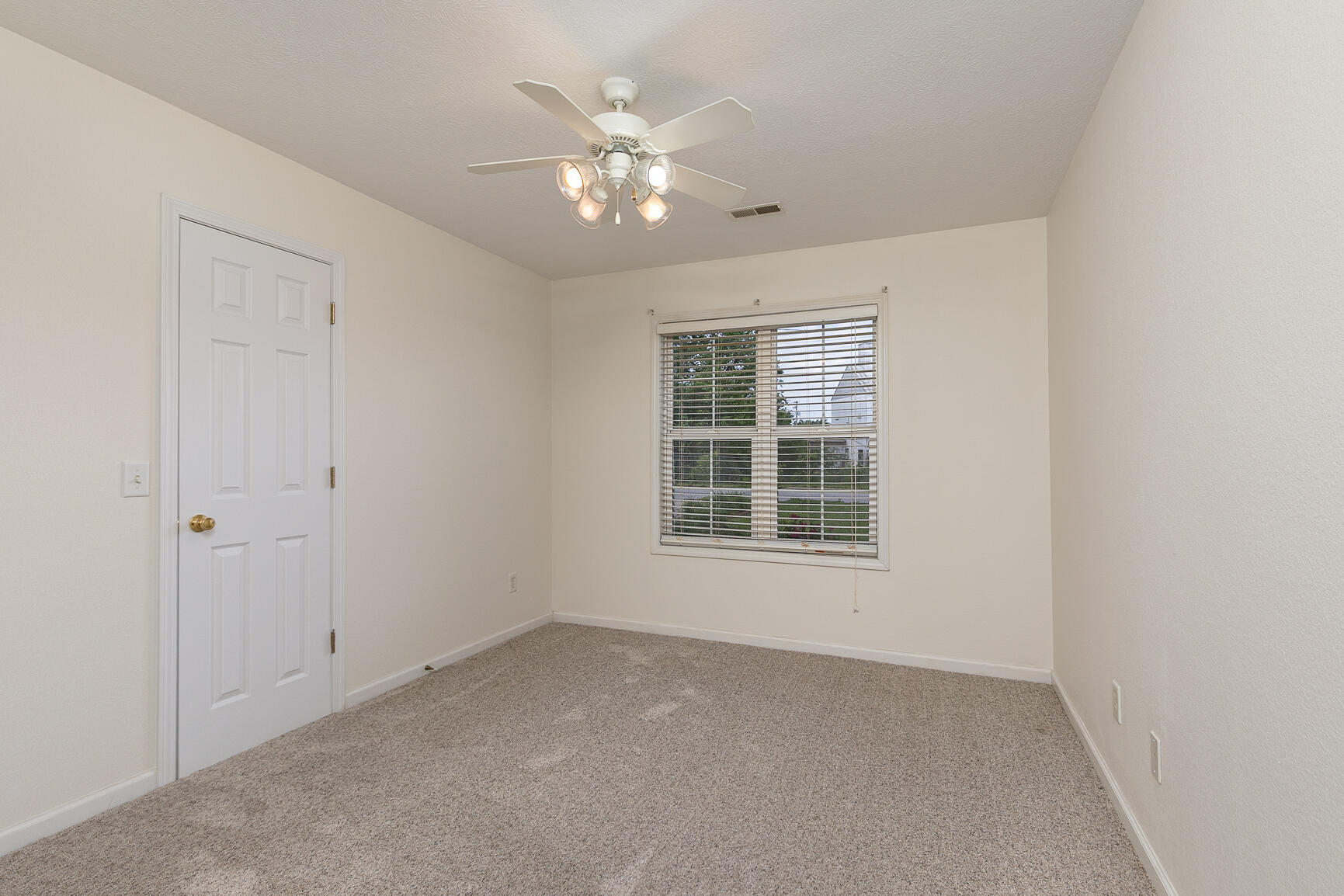 500 North Oakland Avenue Property Photo 16