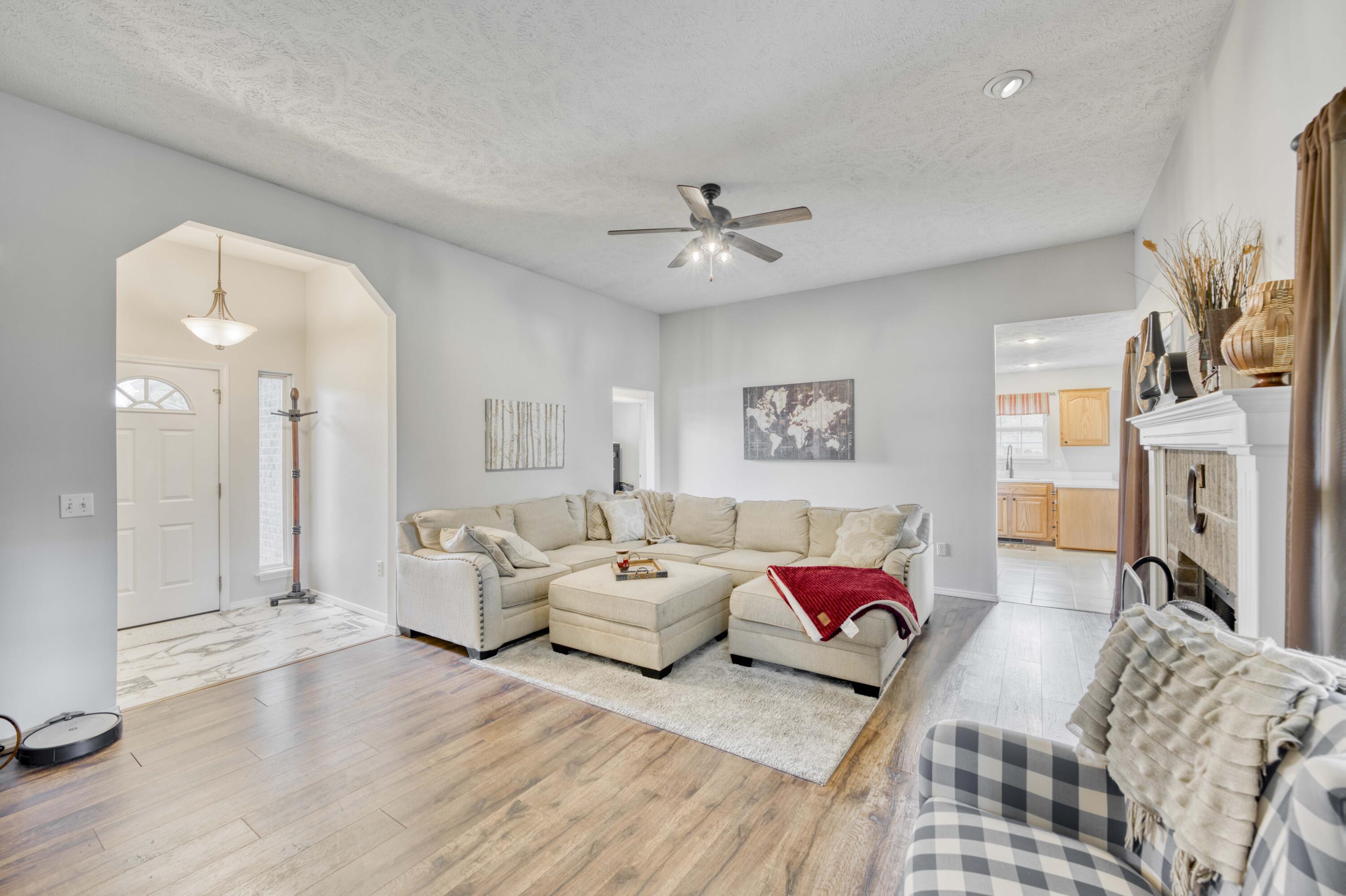 3442 West Countryside Drive Property Photo 4