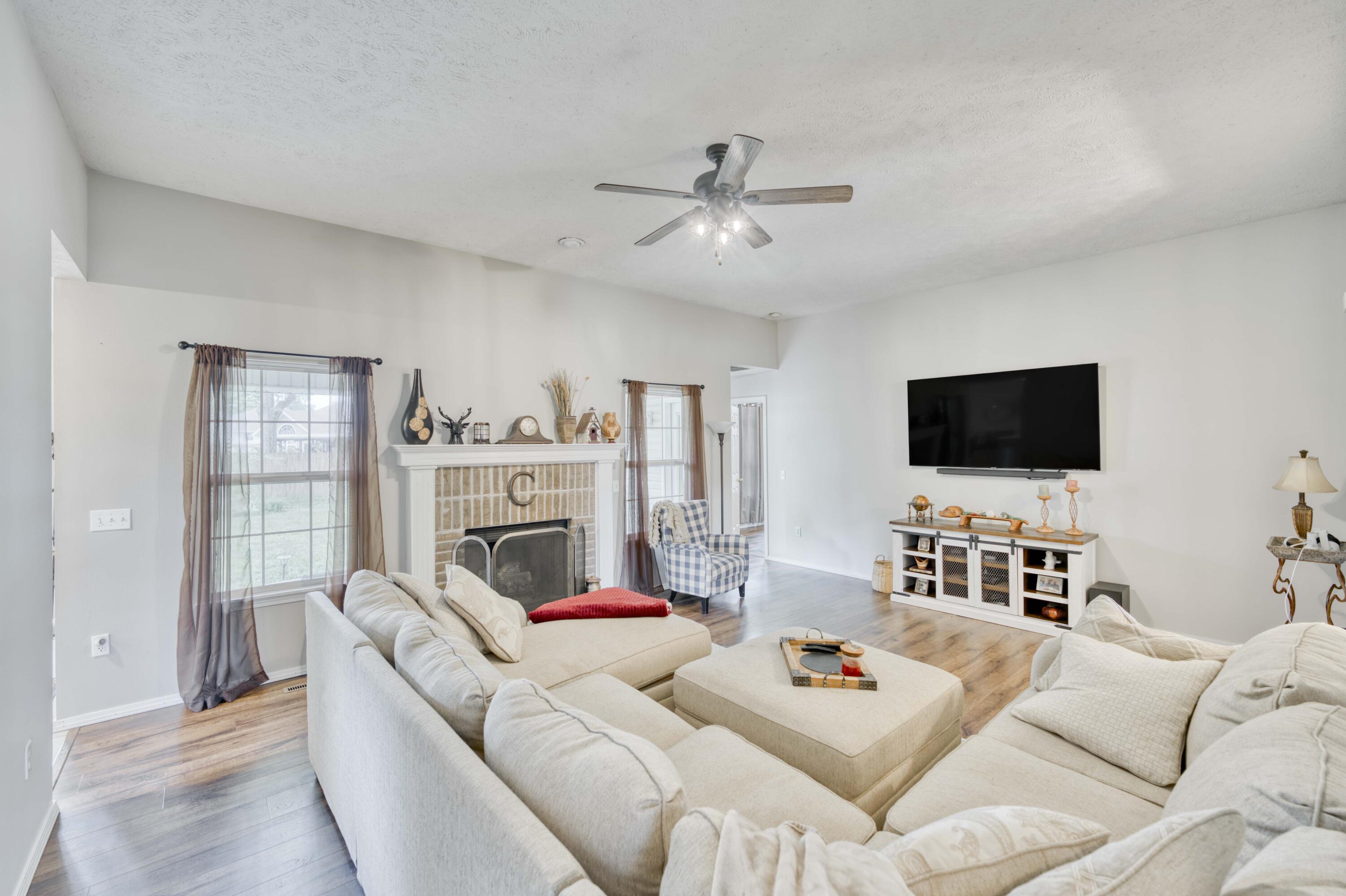 3442 West Countryside Drive Property Photo 6