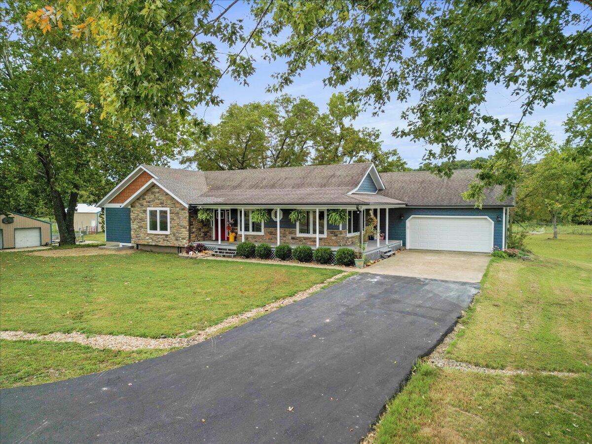 8495 Highway N Property Photo