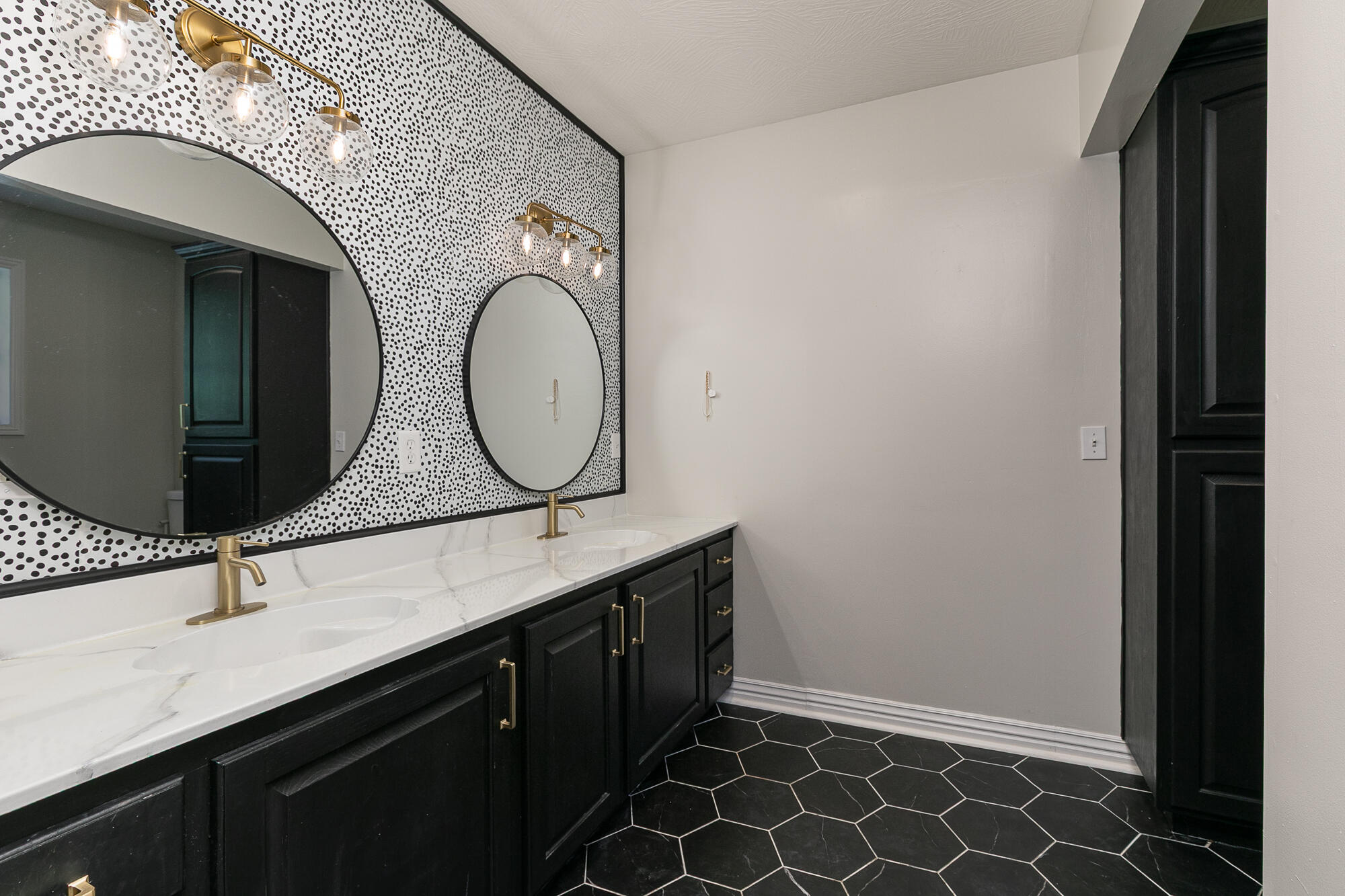 295 Headwaters Drive Property Photo 45