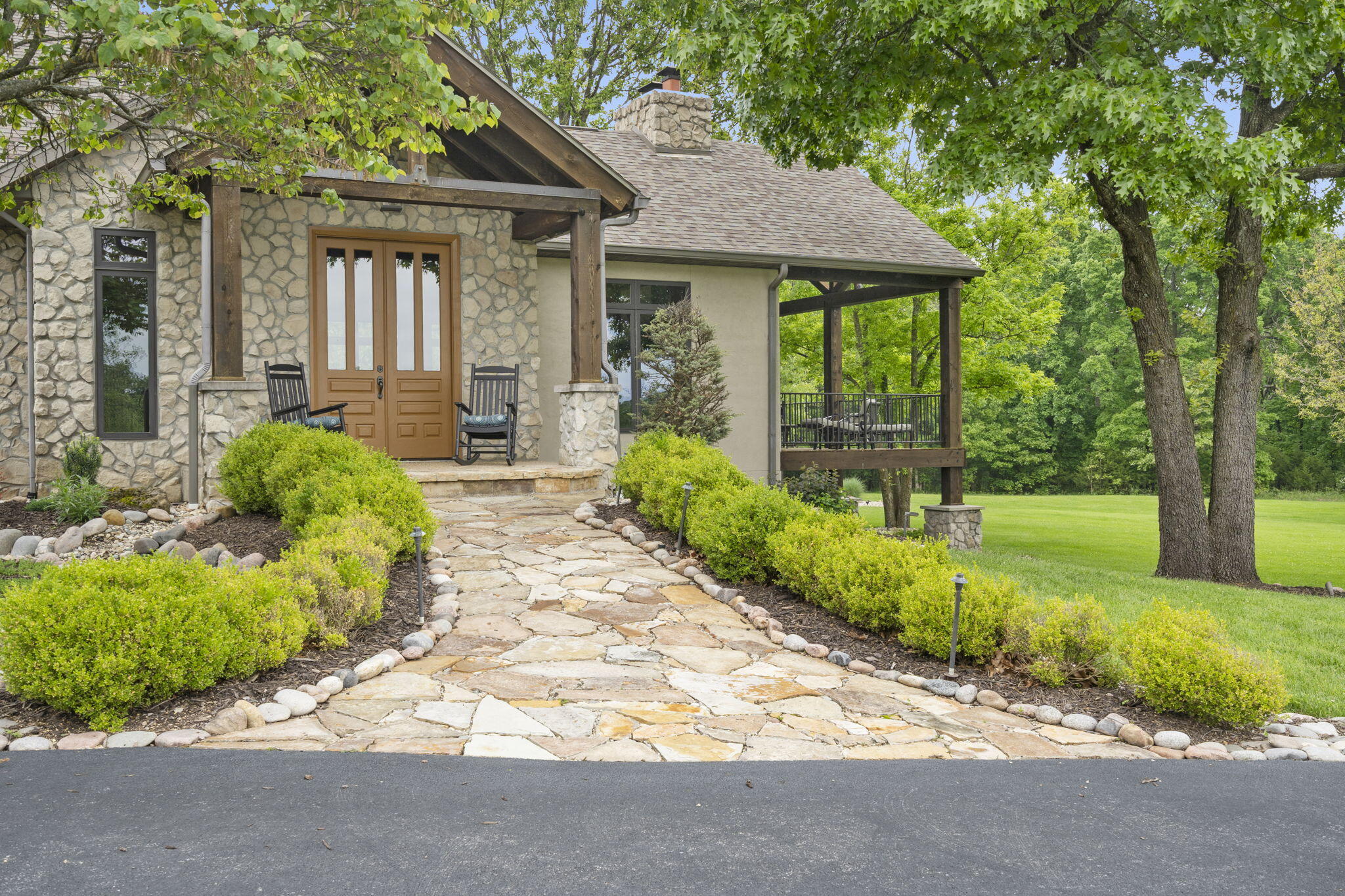 1007 Headwaters Drive Property Photo 10