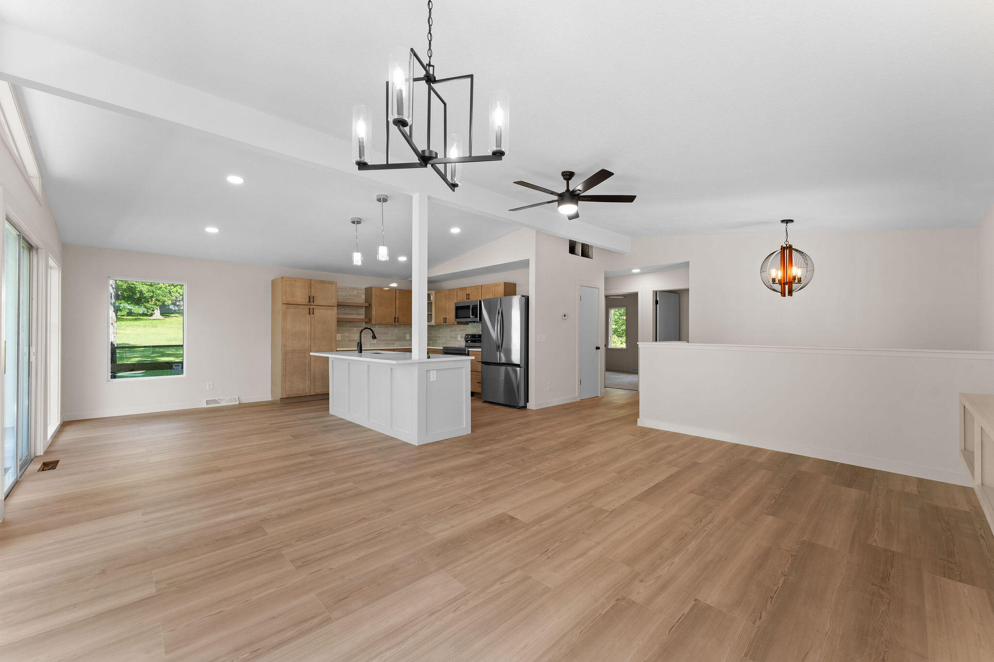 25609 Hillcrest Drive Property Photo 8