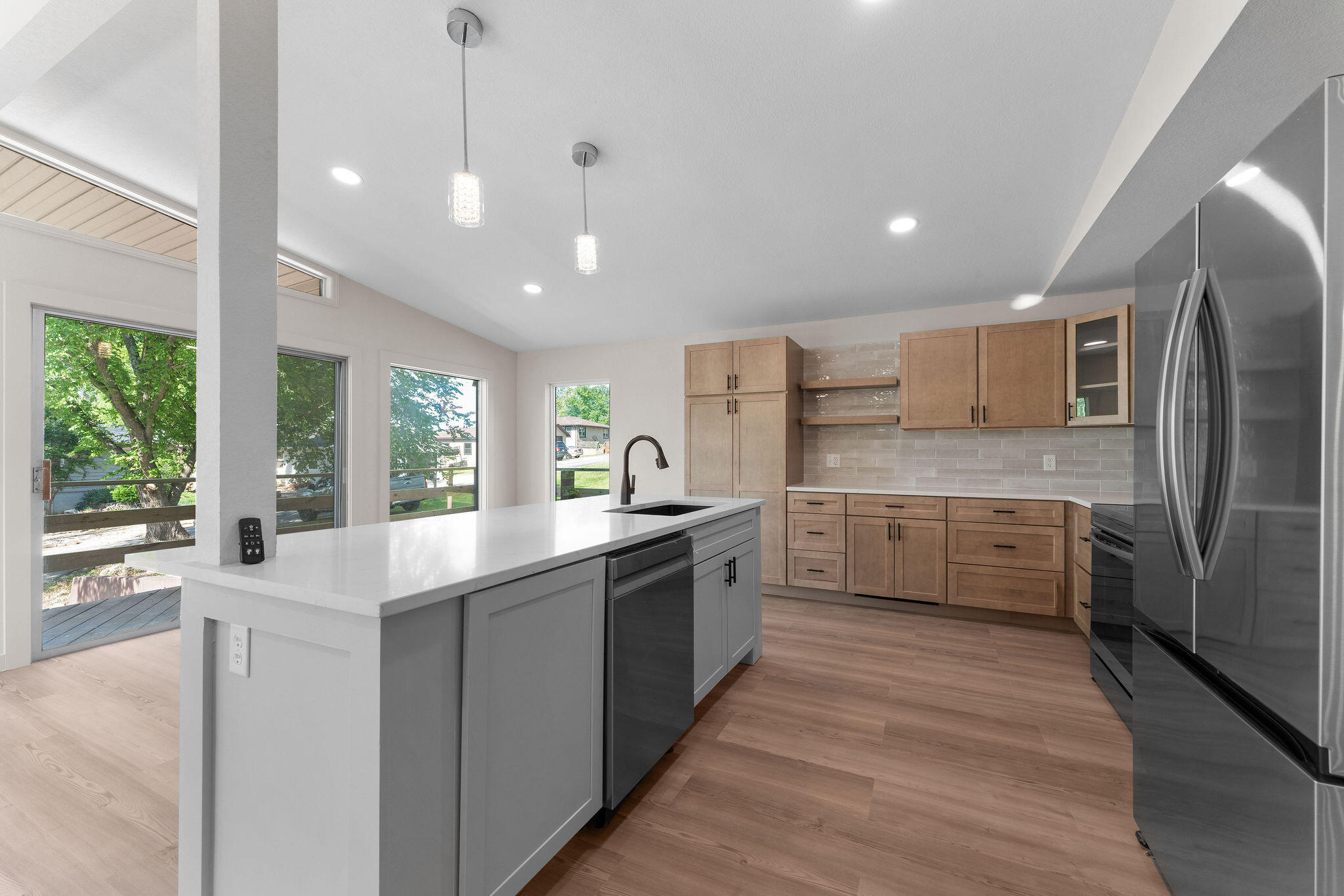 25609 Hillcrest Drive Property Photo 13