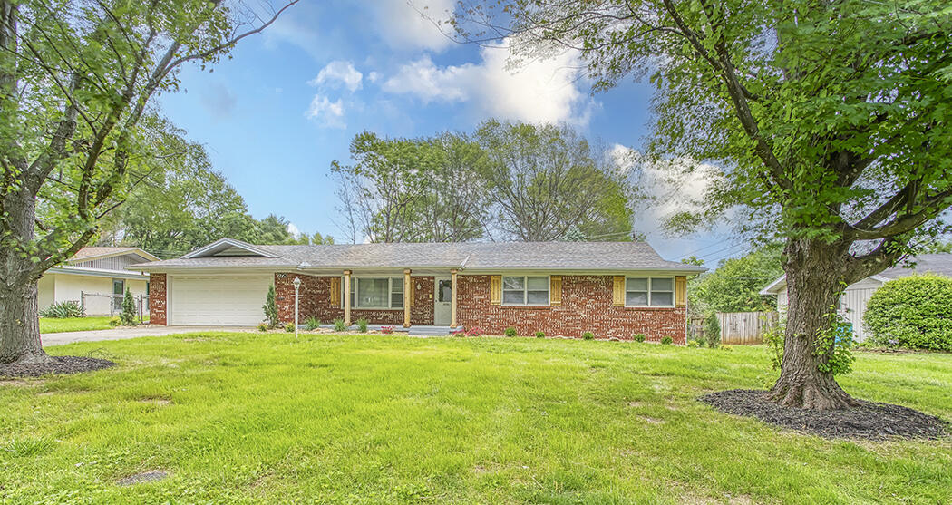 2726 South Edgewater Drive Property Photo 1