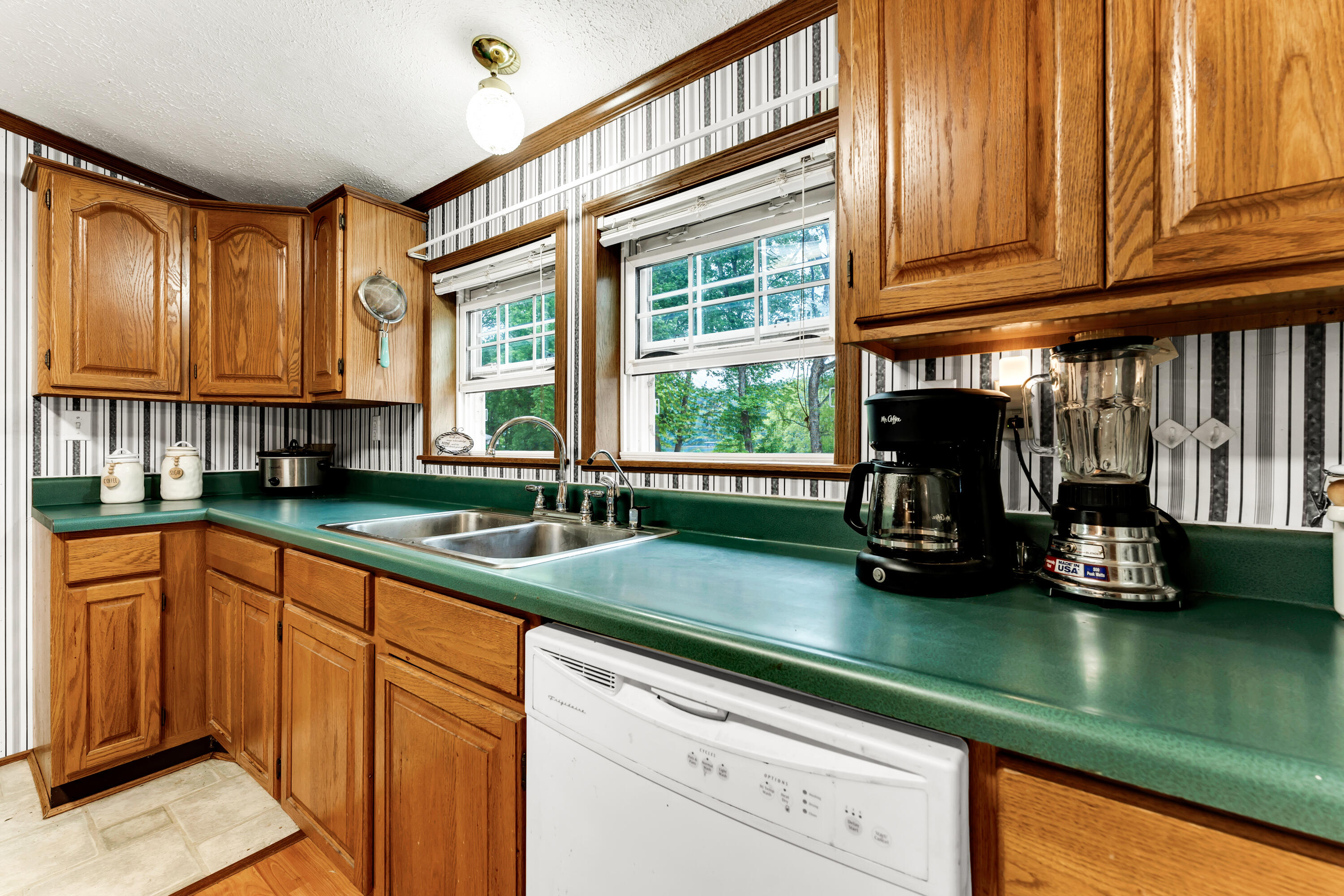 1161 State Highway 176 Property Photo 8