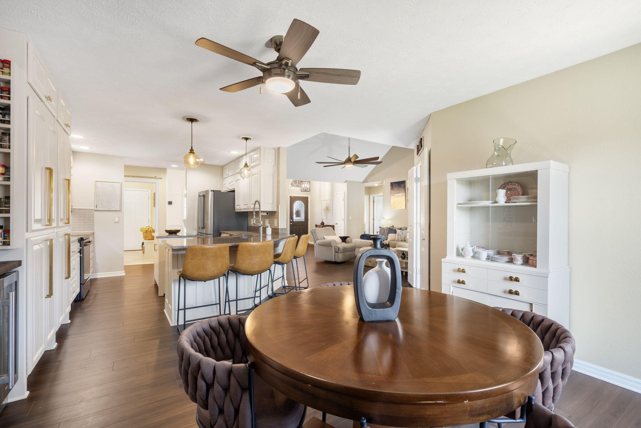 1701 Twin Oaks Drive Property Photo 11