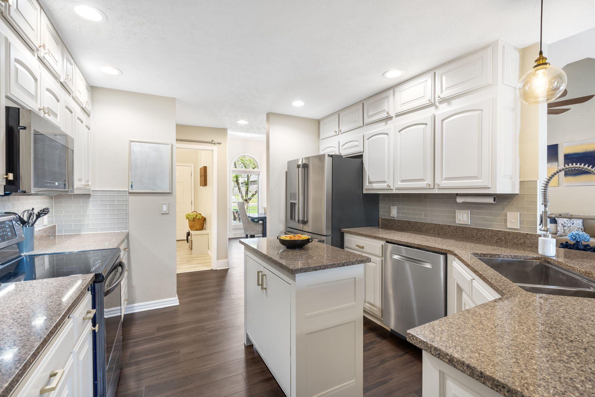 1701 Twin Oaks Drive Property Photo 13