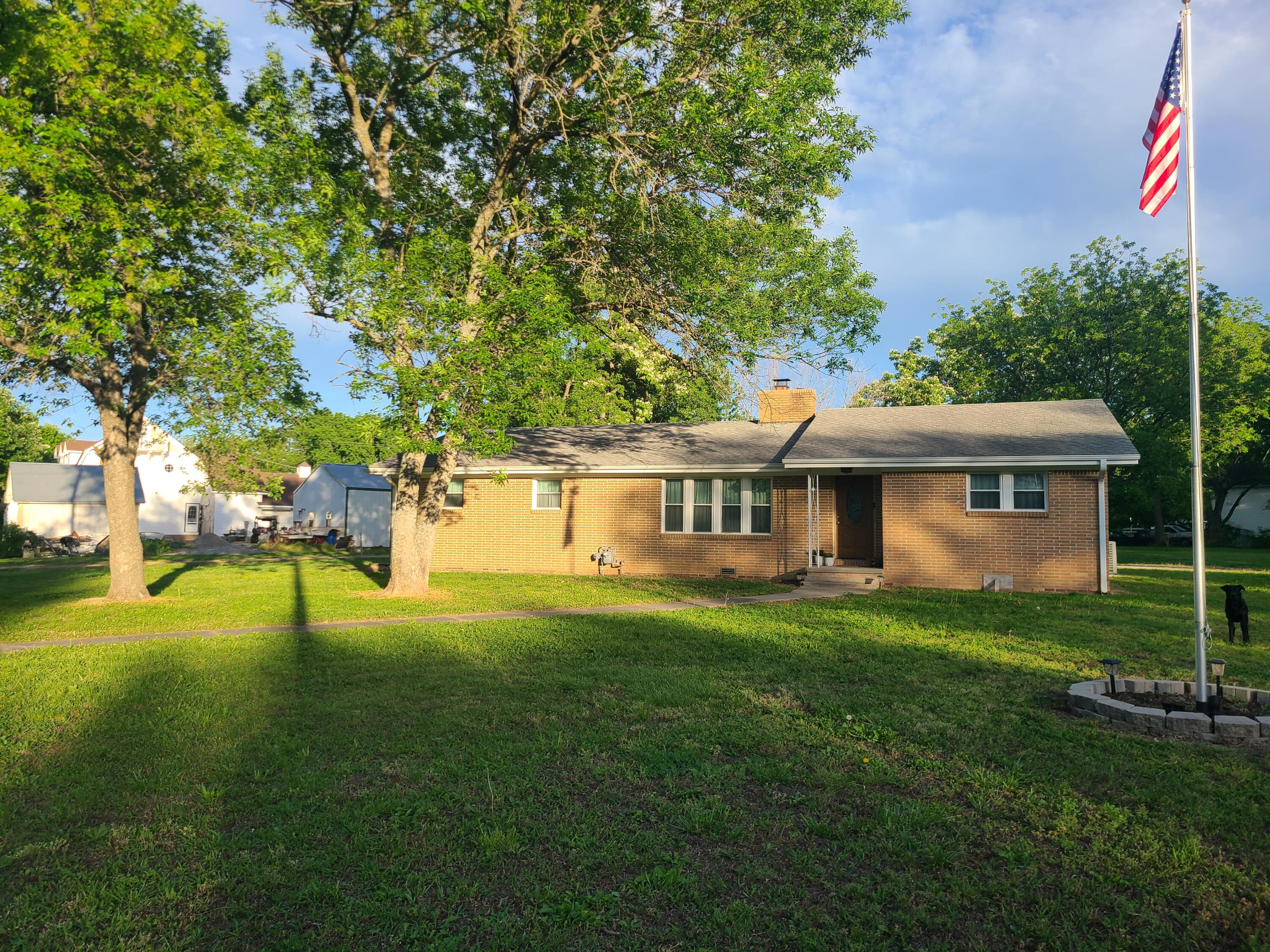 511 3rd Street Property Photo 33