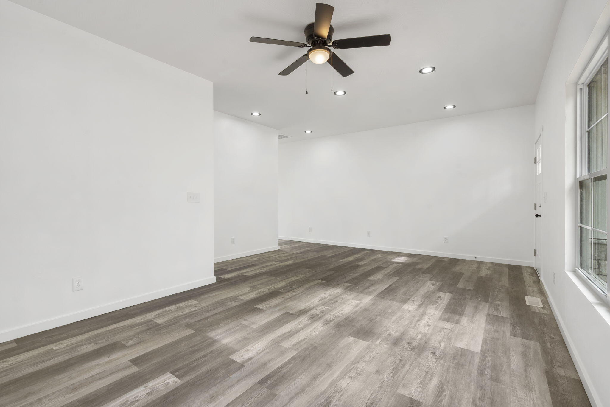 806 Iris Avenue Property Photo 15
