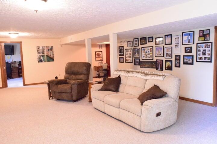 4622 South West Avenue Property Photo 12