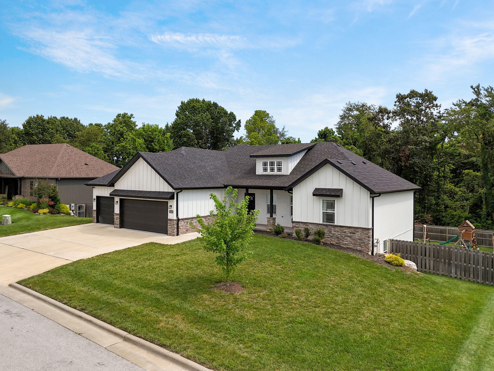 4712 Florence Avenue Property Photo 4