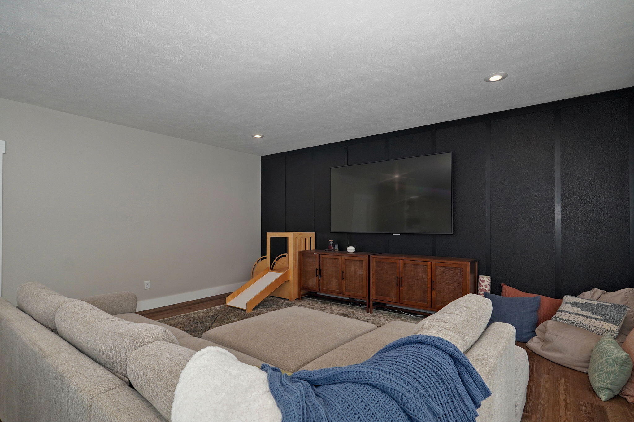 4712 Florence Avenue Property Photo 37