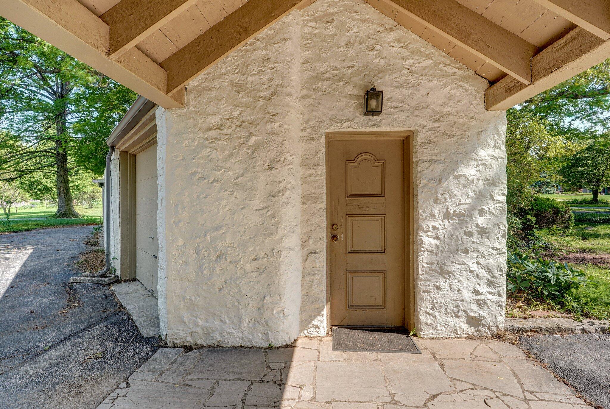 2240 East Fritts Lane Property Photo 8