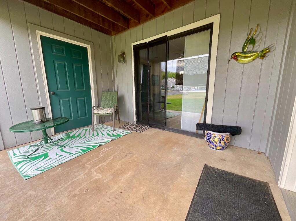 123 River Point Road Property Photo 4