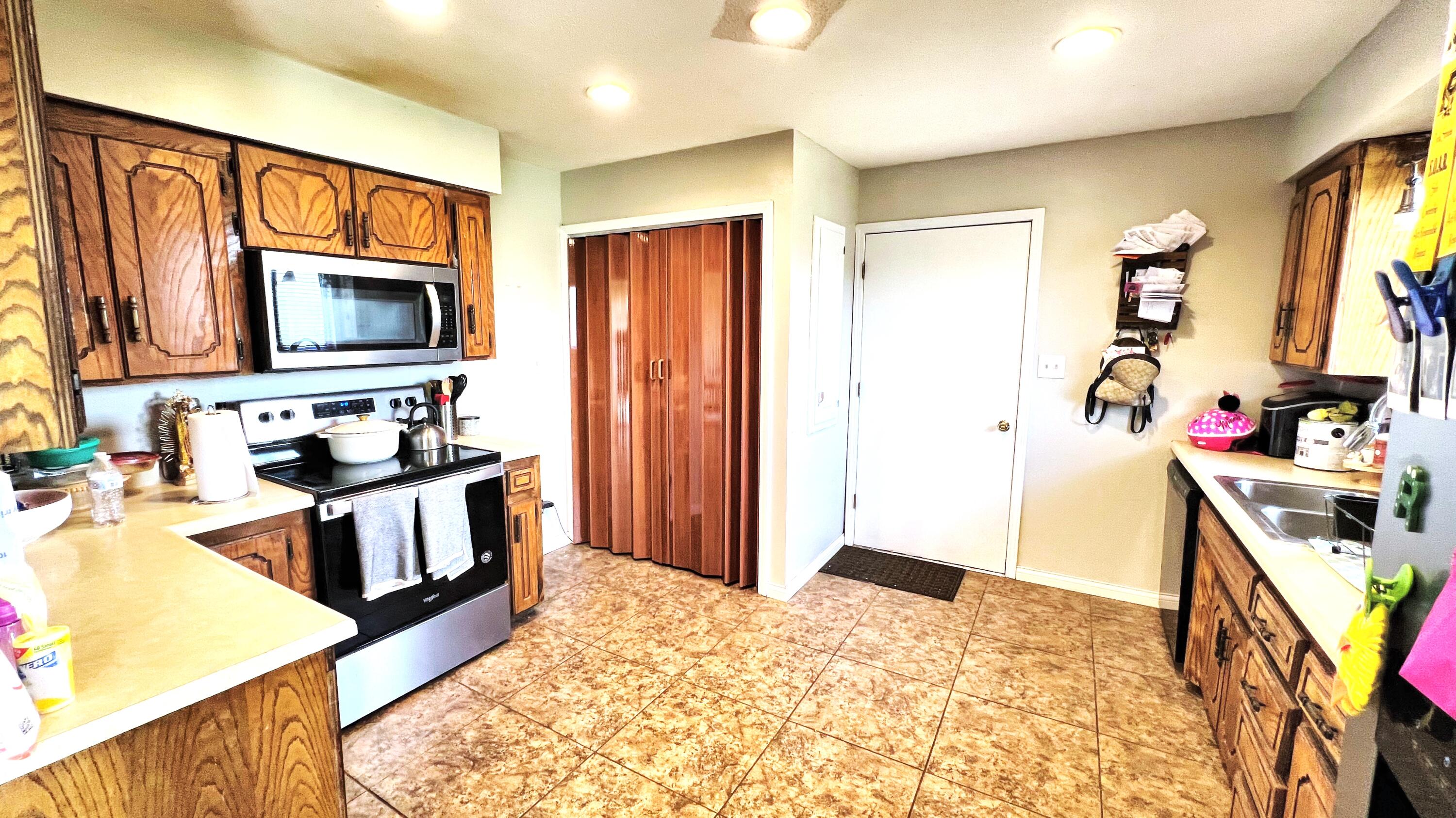 803 Jessica Drive Property Photo 6