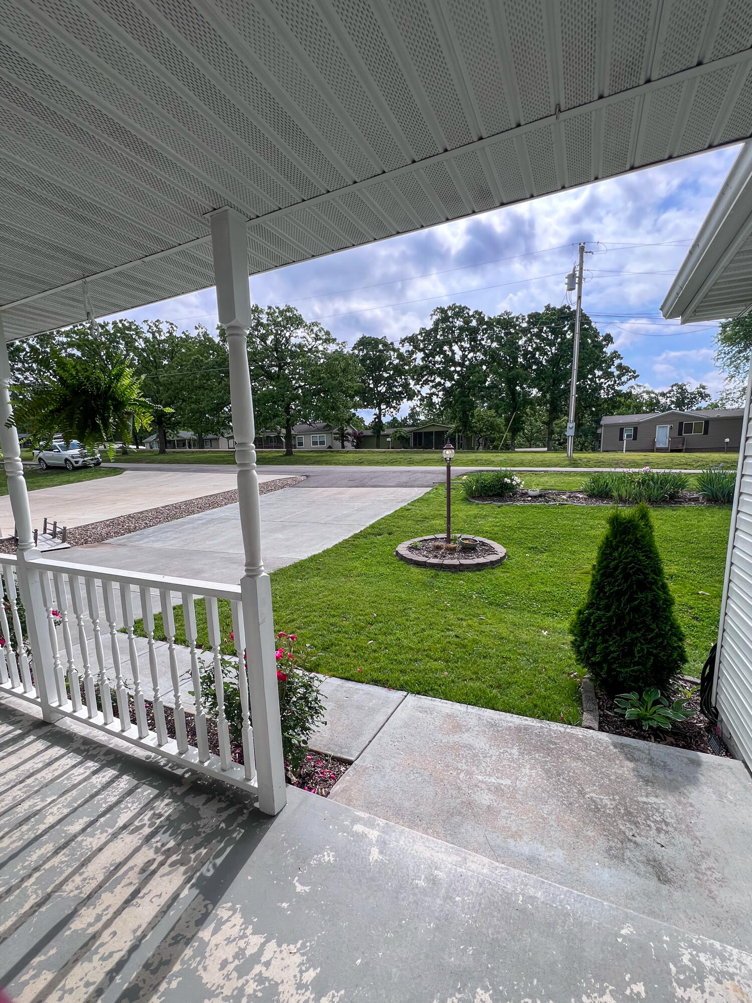 21650 Kings Loop Property Photo 5