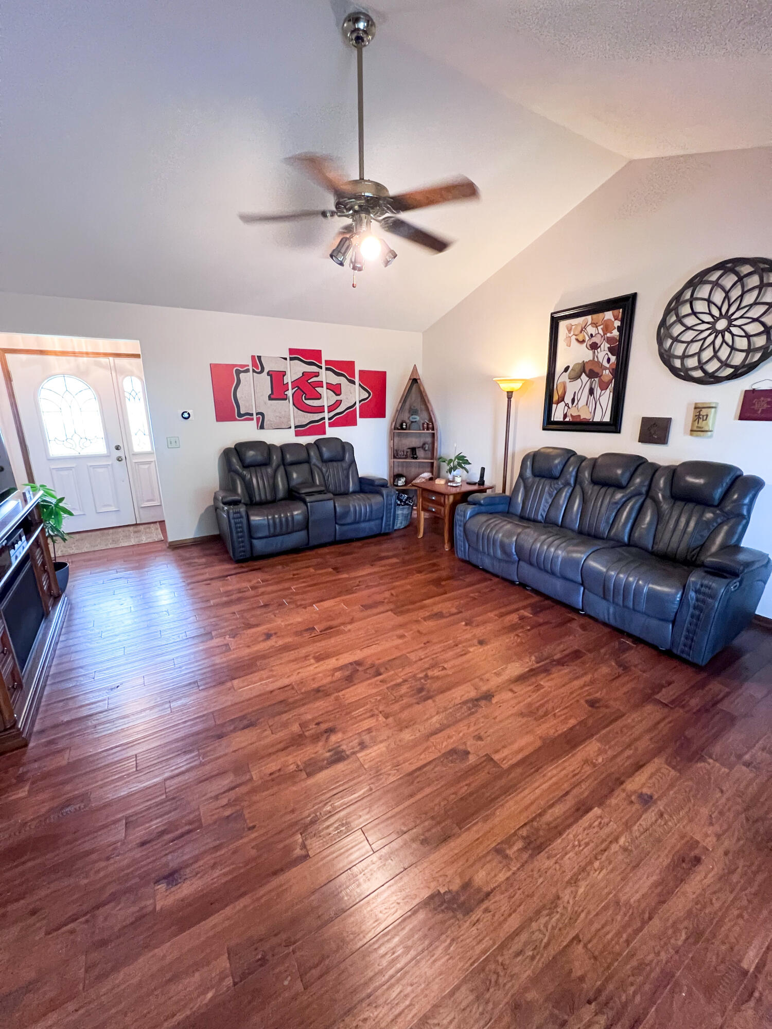 21650 Kings Loop Property Photo 7