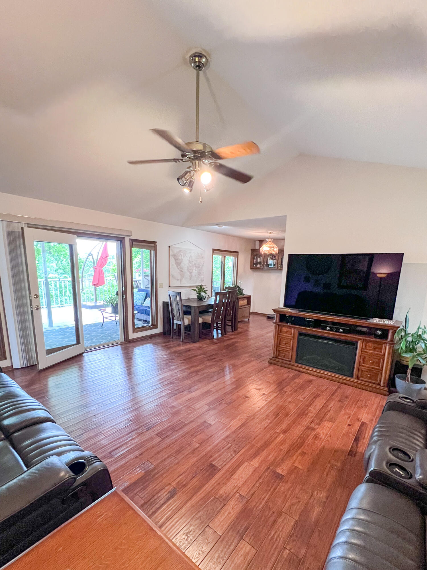 21650 Kings Loop Property Photo 8