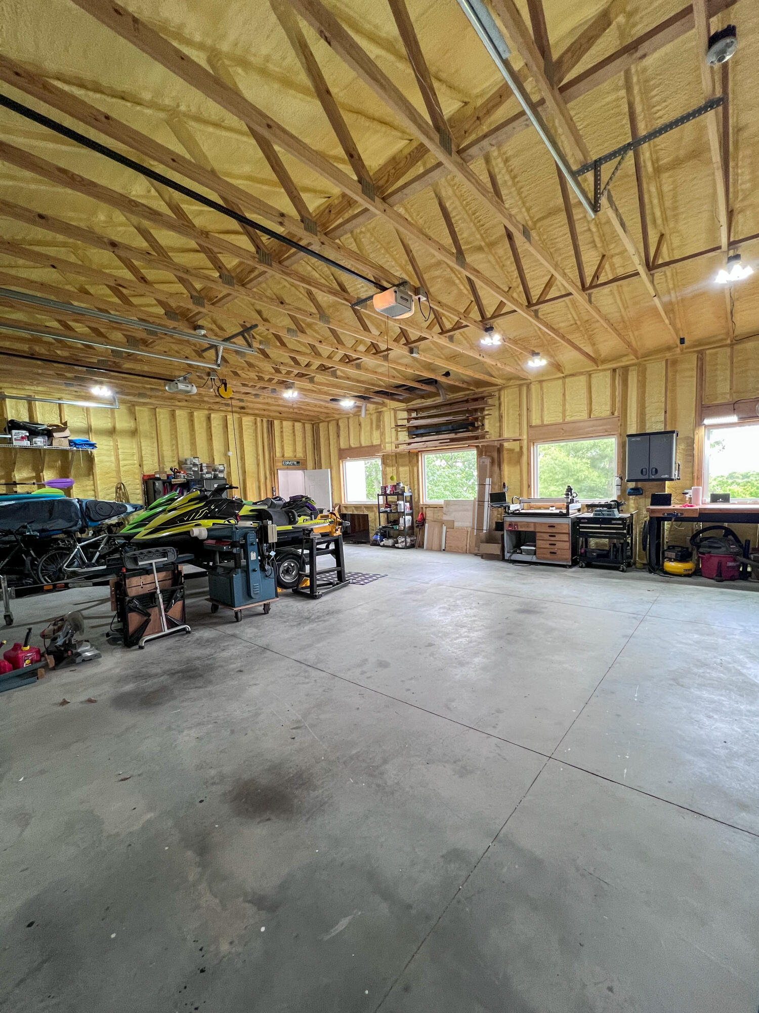 21650 Kings Loop Property Photo 44