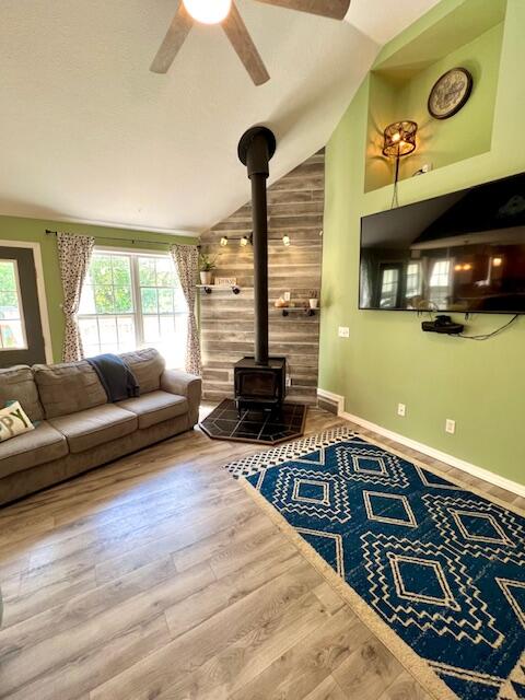 1727 South Burks Avenue Property Photo 4
