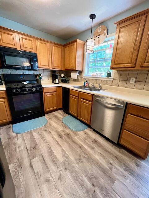 1727 South Burks Avenue Property Photo 9