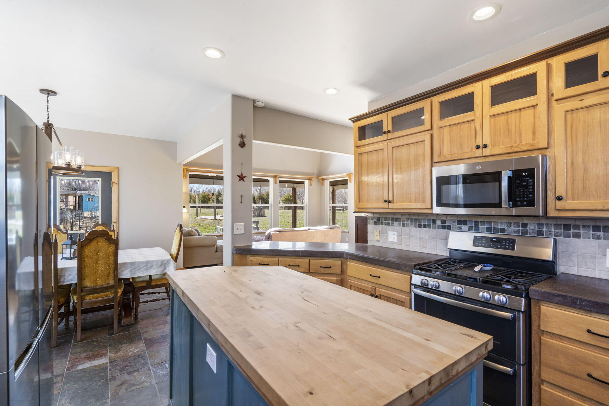 996 Seveno Ridge Road Property Photo 17