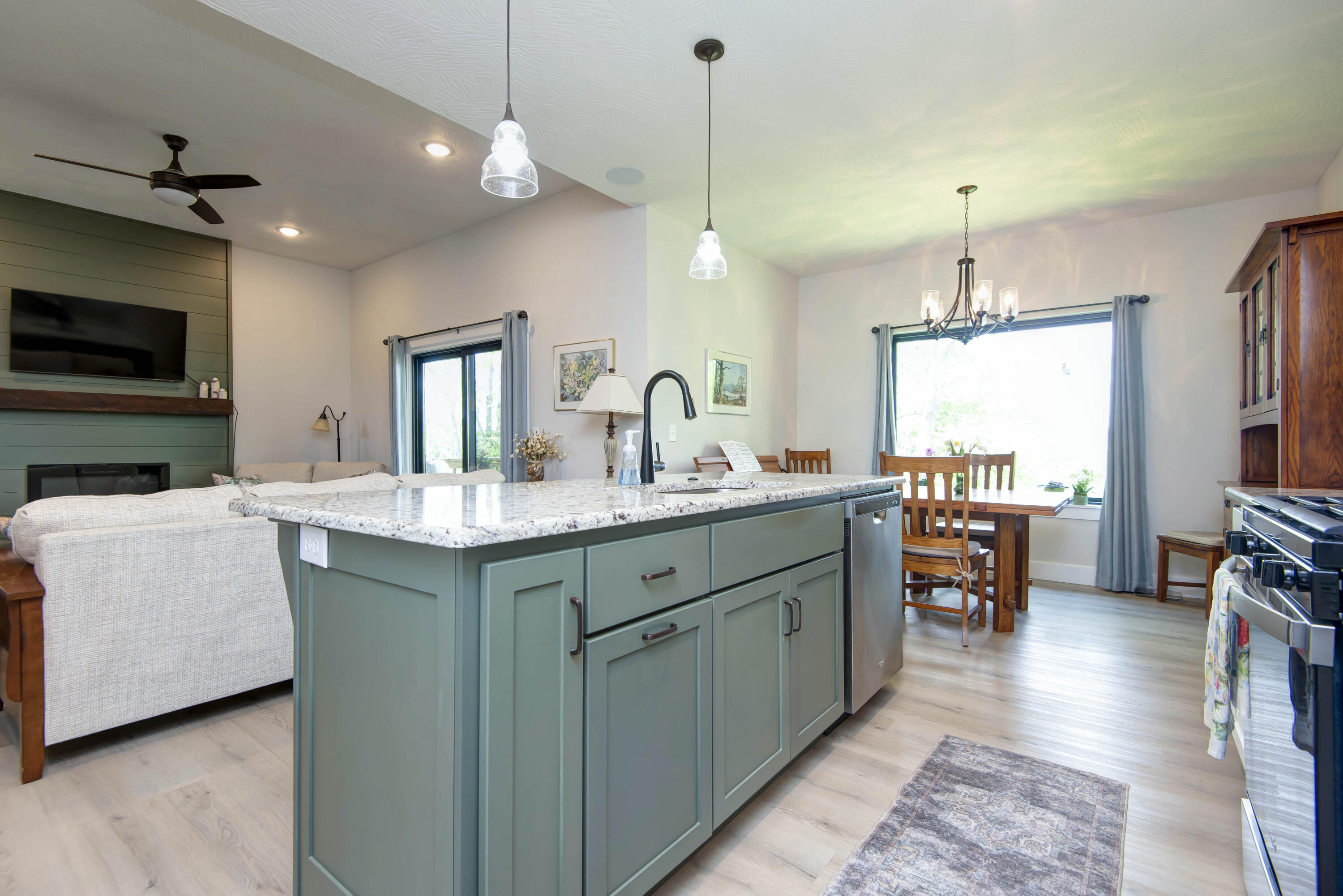 1503 West Ragweed Court Property Photo 12