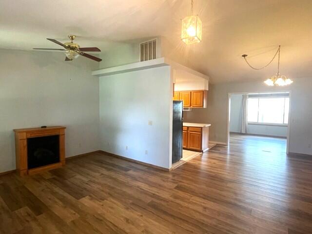 607 Robin Road Property Photo 5