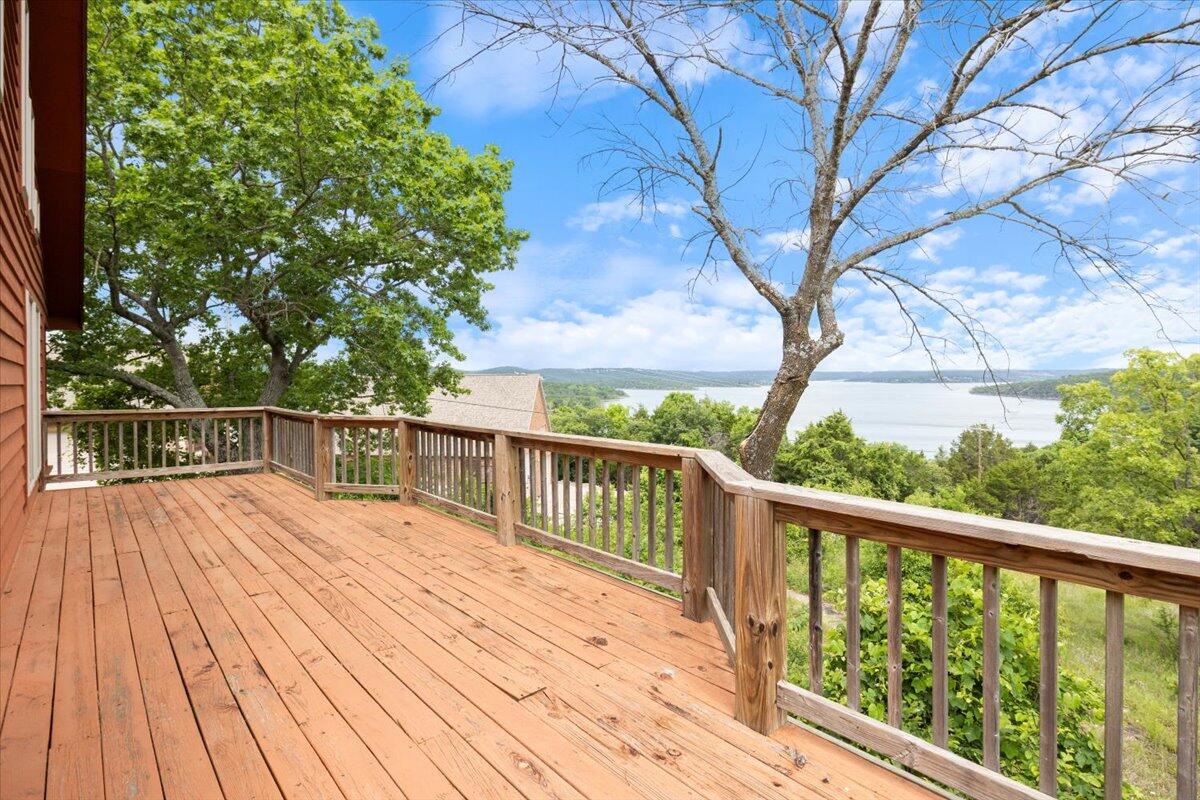 196 Cedarberry Drive Property Photo 2