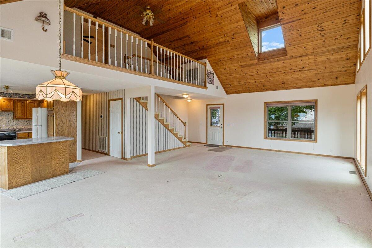 196 Cedarberry Drive Property Photo 9