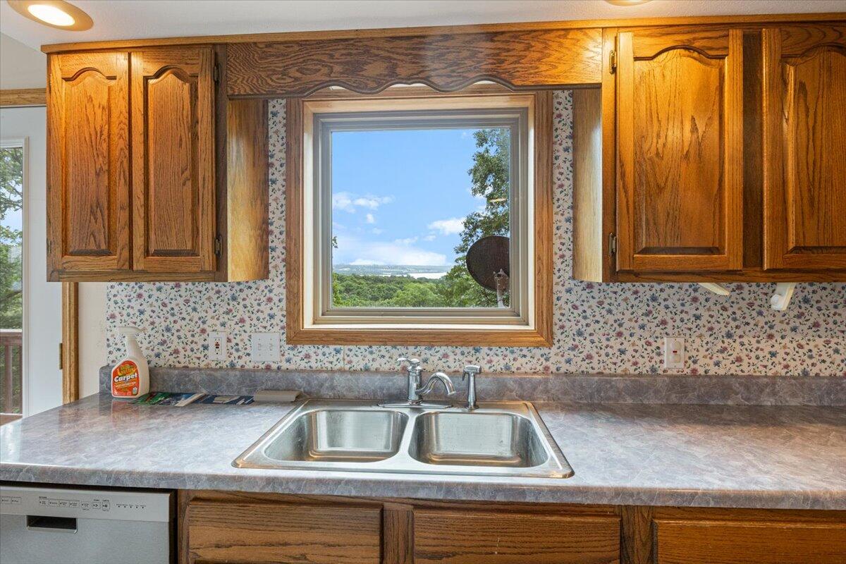 196 Cedarberry Drive Property Photo 11