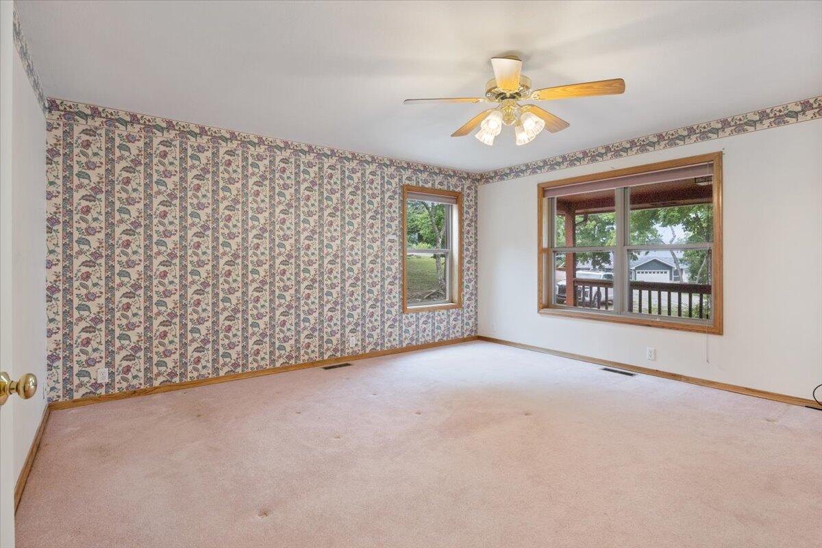 196 Cedarberry Drive Property Photo 14