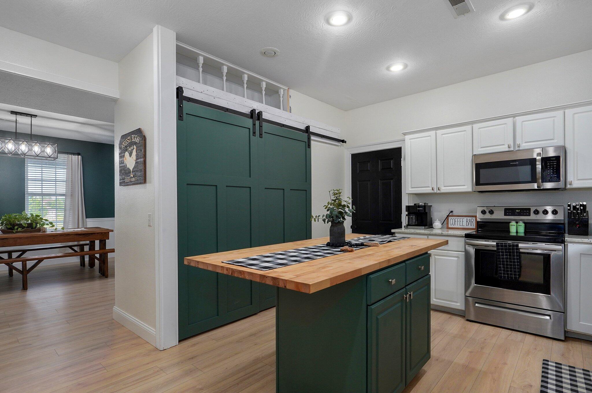 505 Thunderbird Drive Property Photo 16