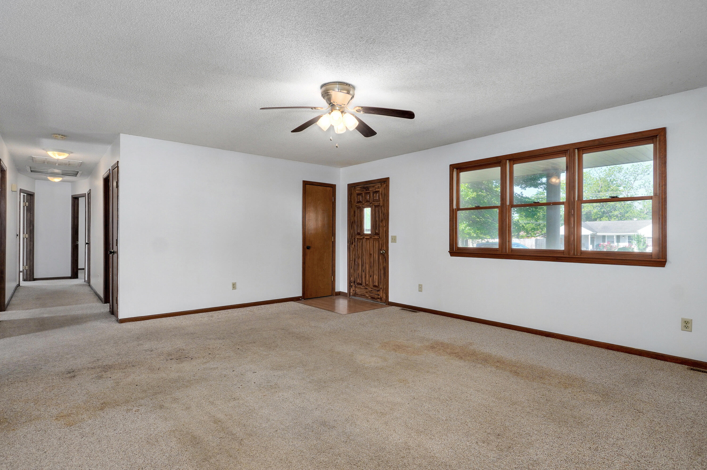 418 North Hartford Avenue Property Photo 6