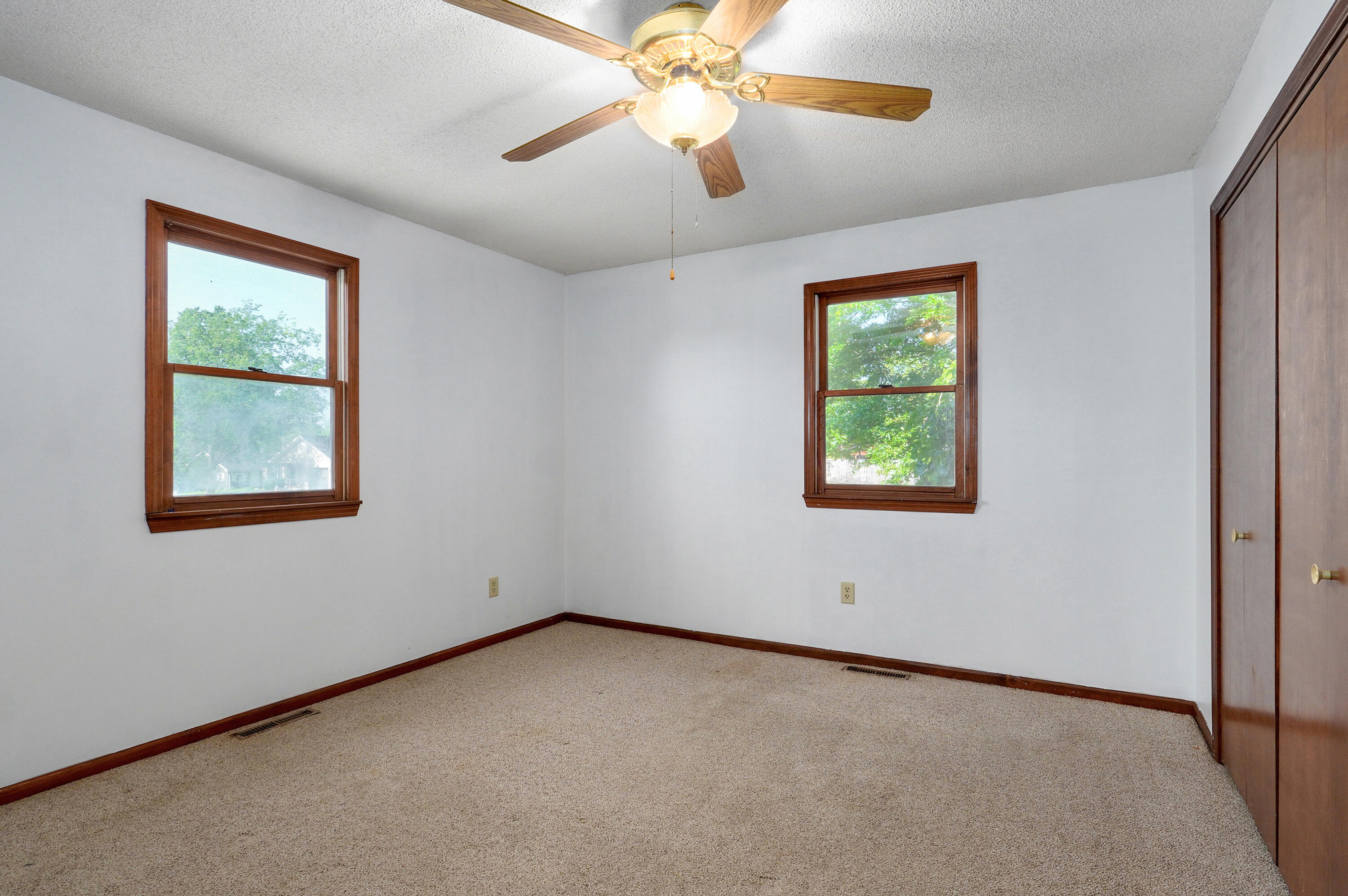 418 North Hartford Avenue Property Photo 15