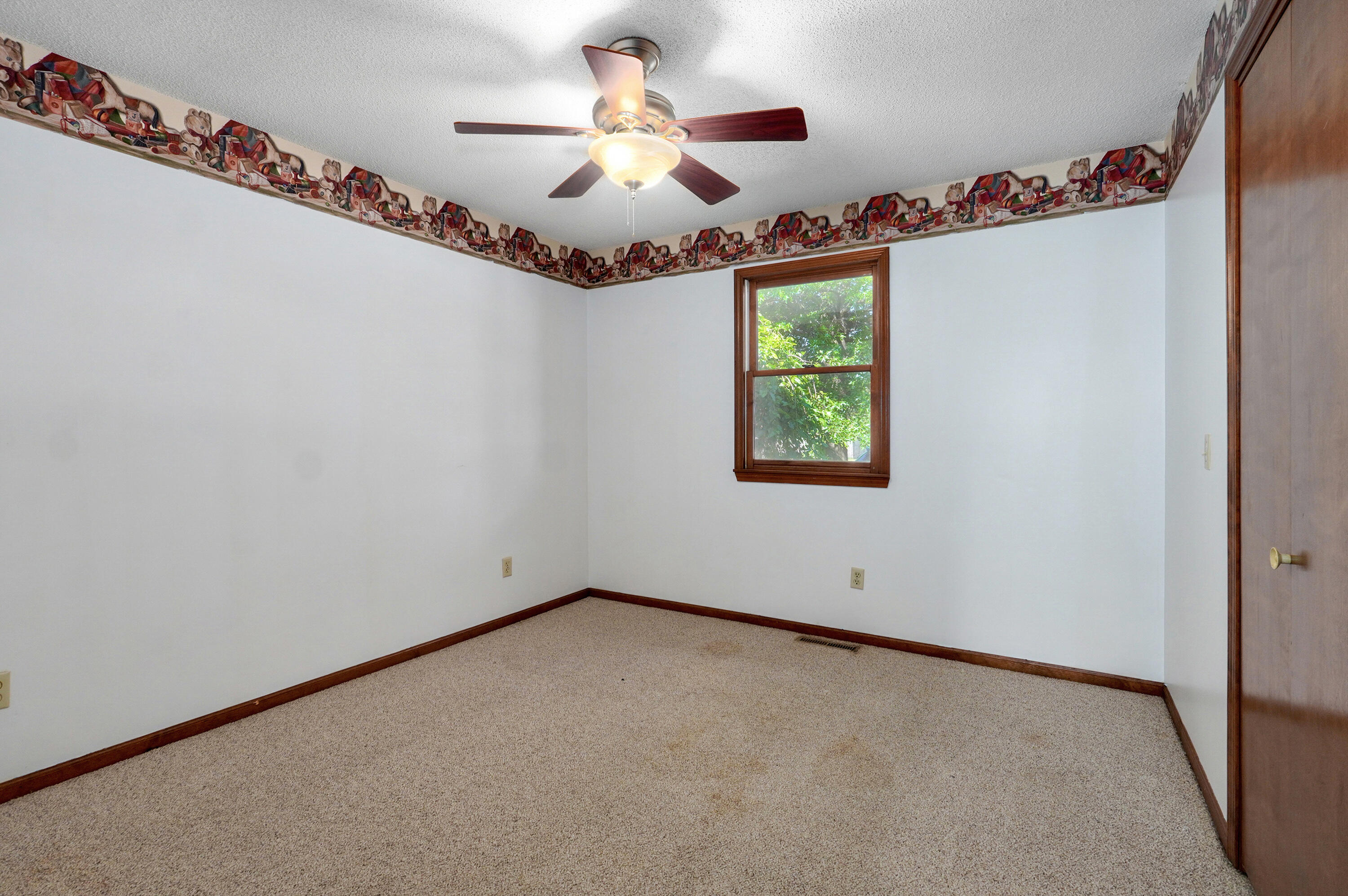 418 North Hartford Avenue Property Photo 16