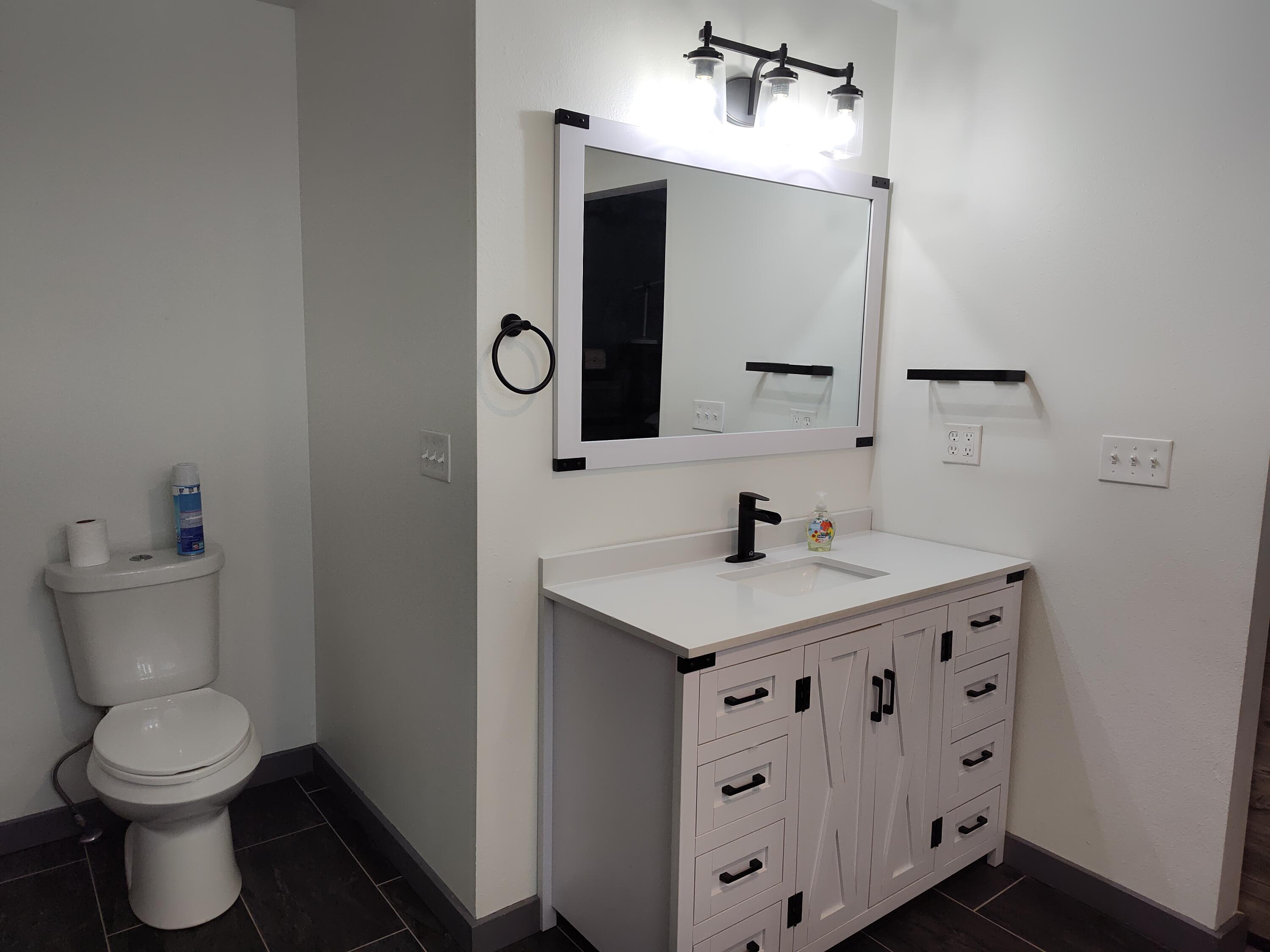 1000 West Miller Street Property Photo 20