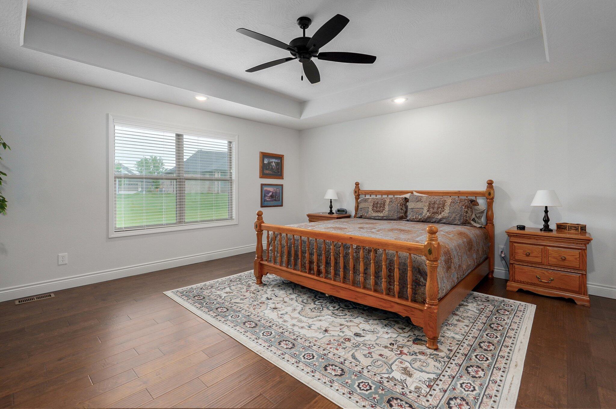 1002 East Tipperary Court Property Photo 20
