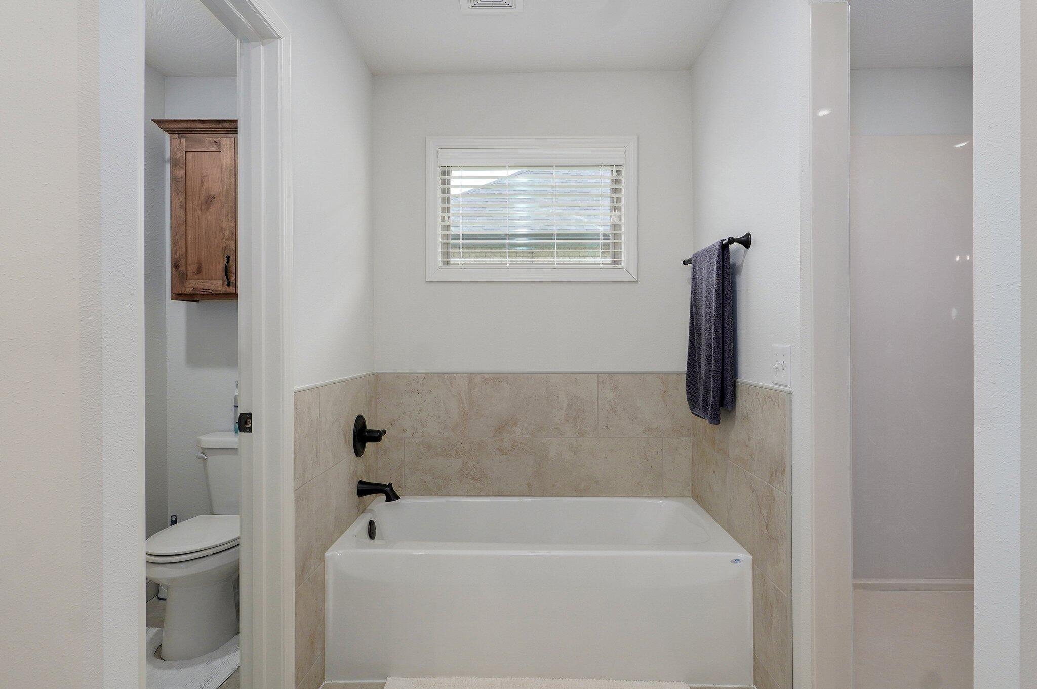 1002 East Tipperary Court Property Photo 23