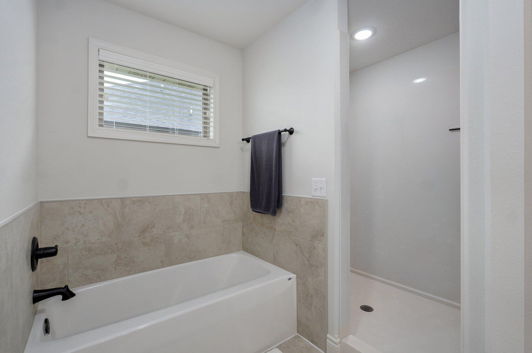 1002 East Tipperary Court Property Photo 24