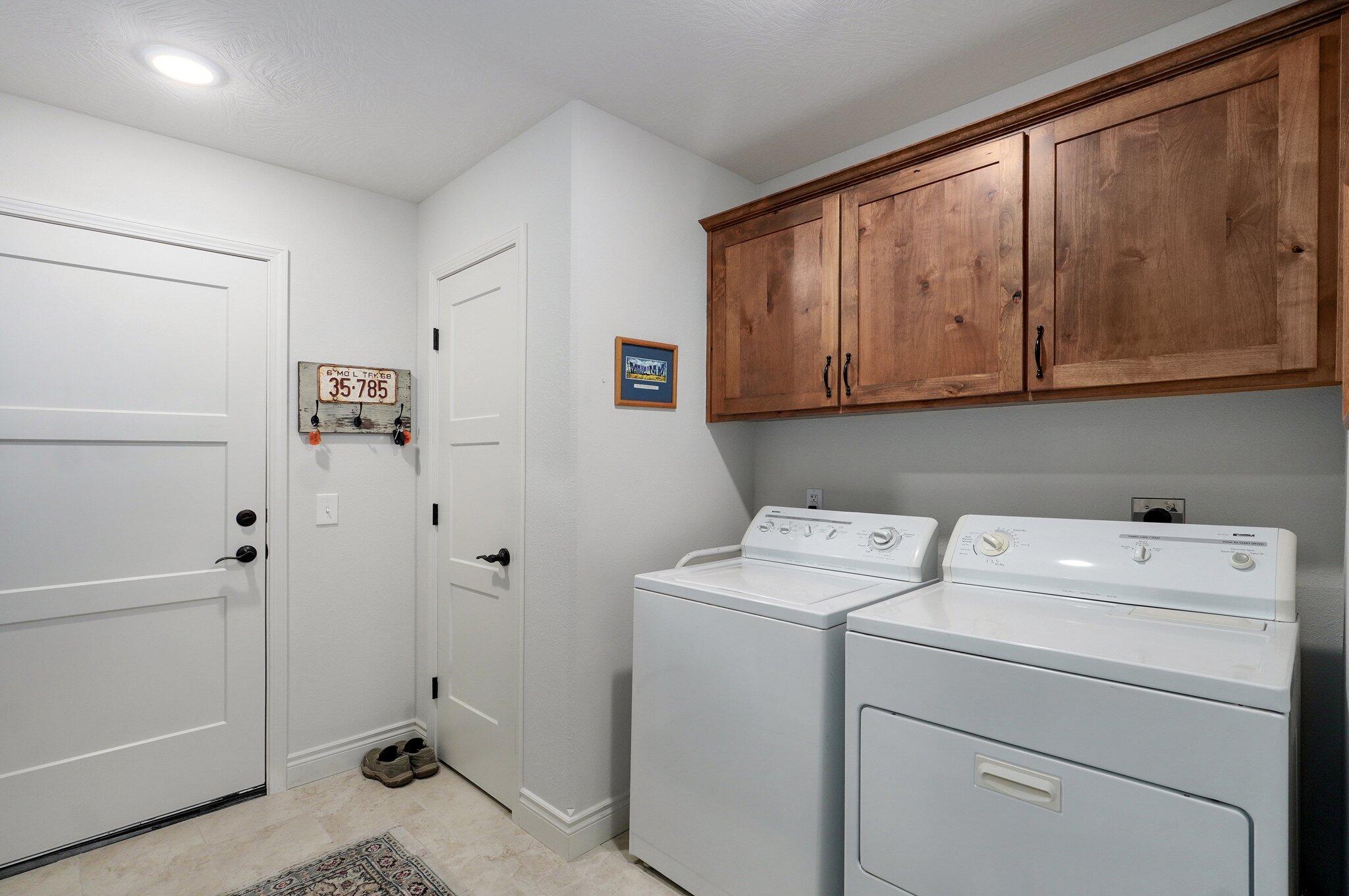 1002 East Tipperary Court Property Photo 26