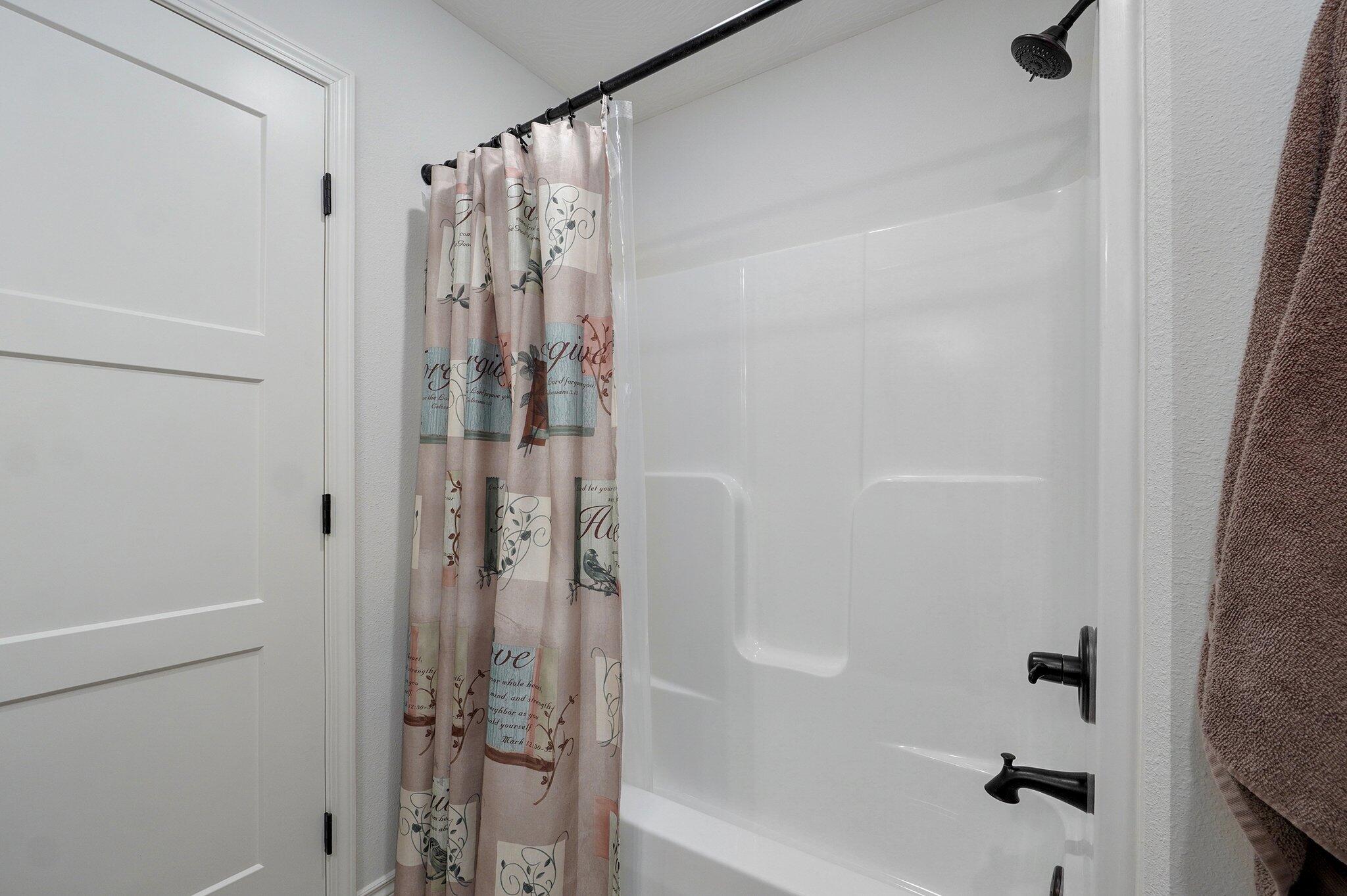 1002 East Tipperary Court Property Photo 29