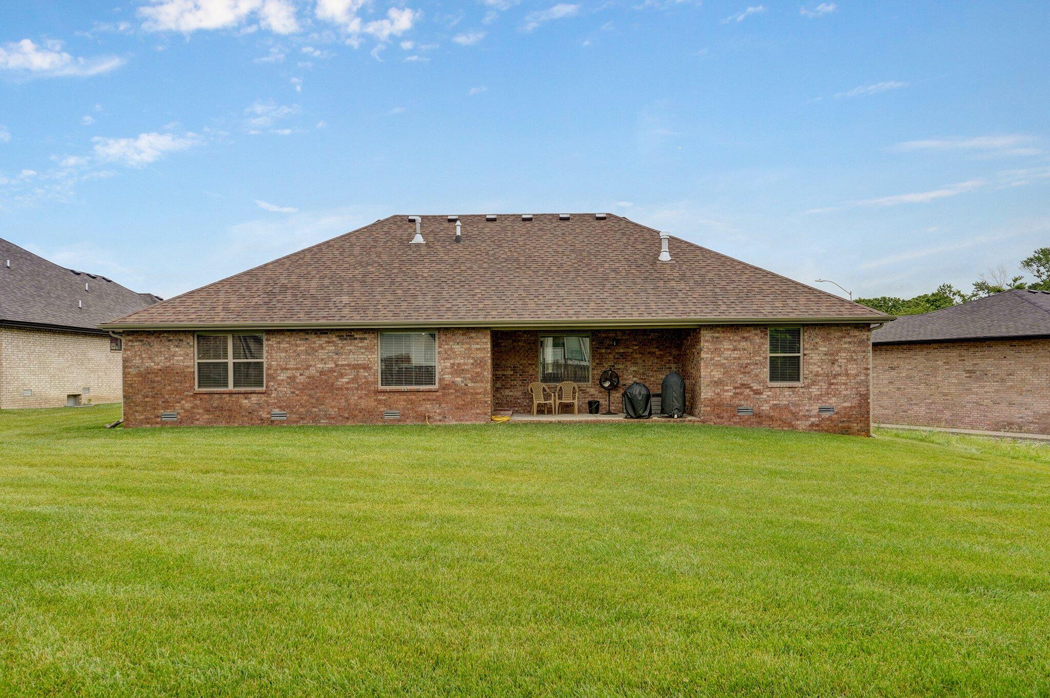 1002 East Tipperary Court Property Photo 35