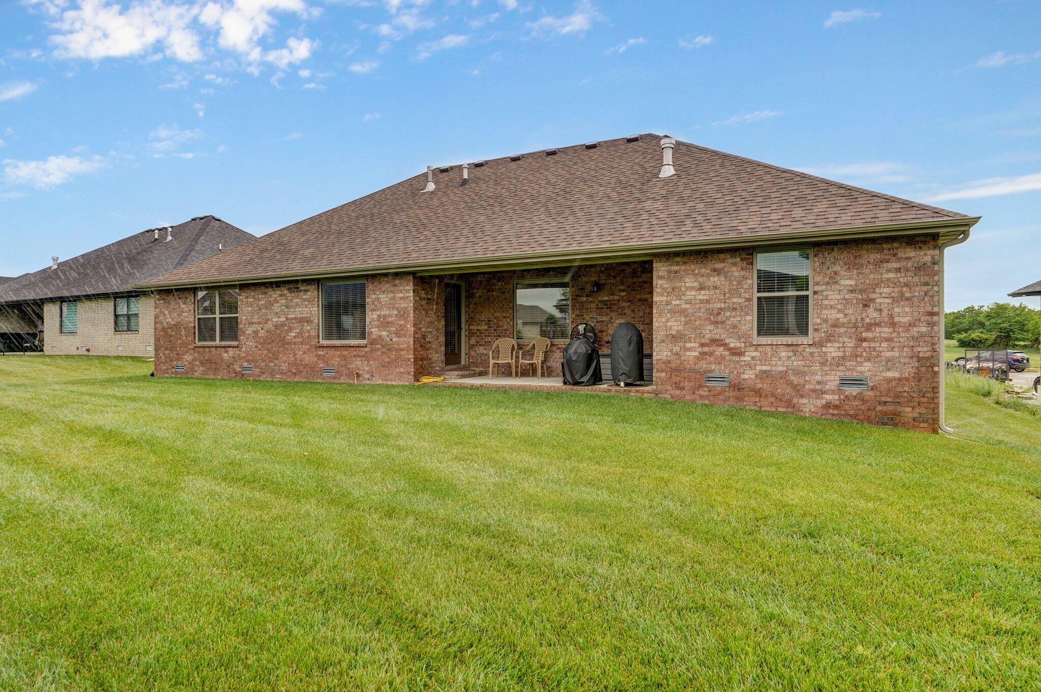 1002 East Tipperary Court Property Photo 36