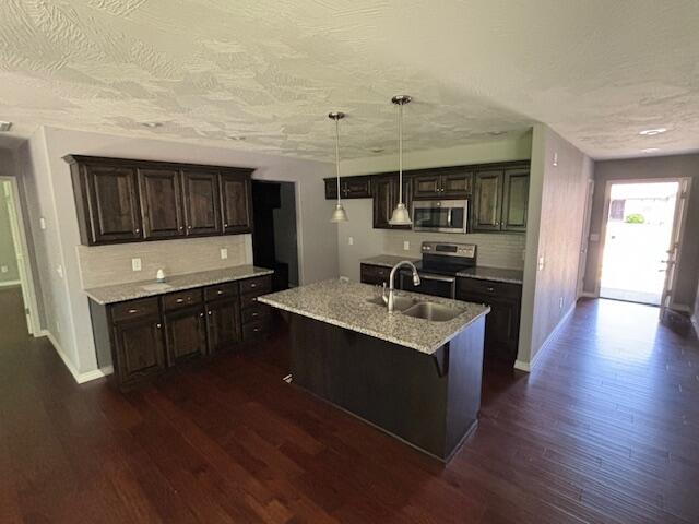 1015 East Lakota Street Property Photo 12