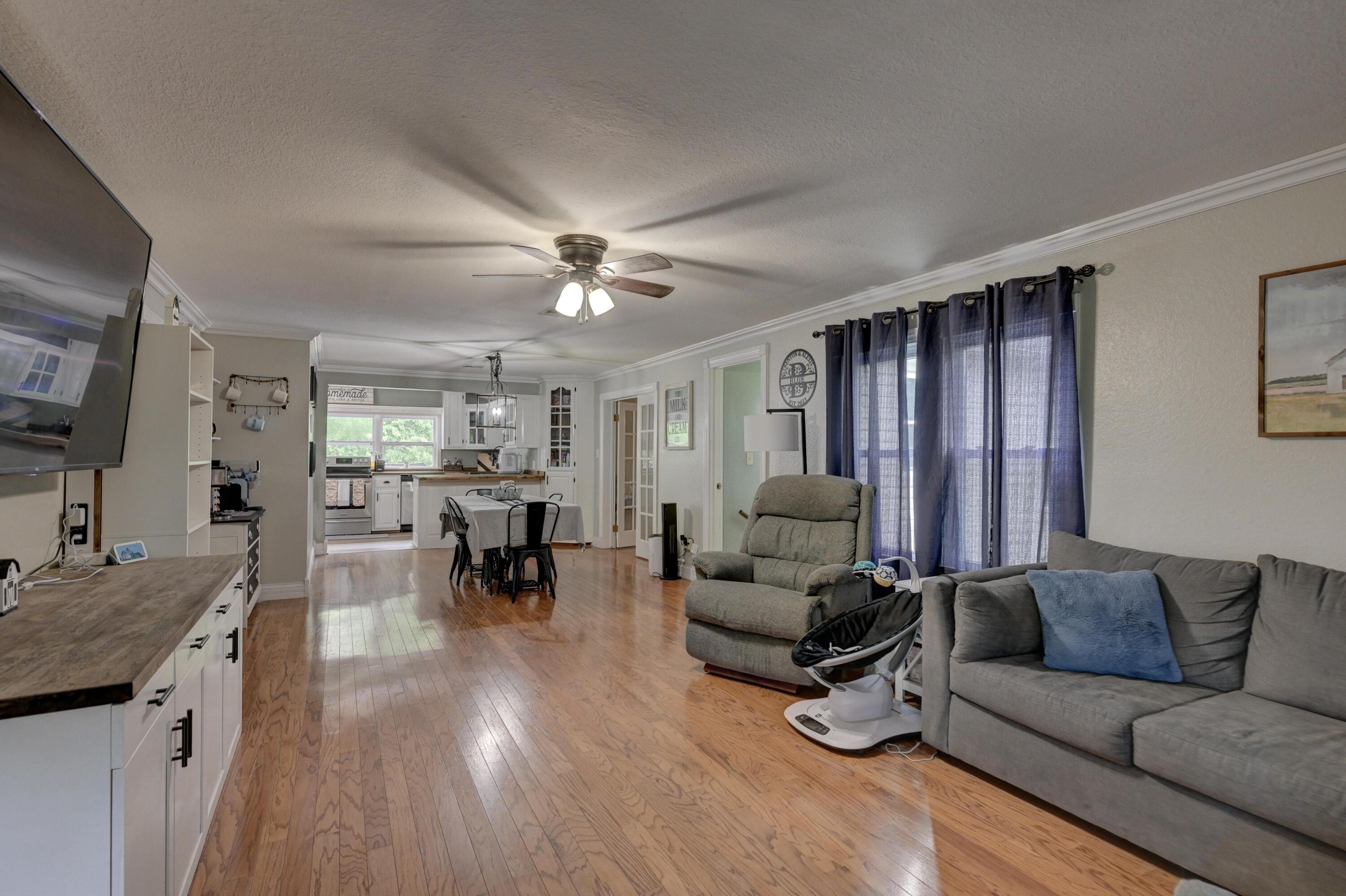 19324 Highway 60 Property Photo 5