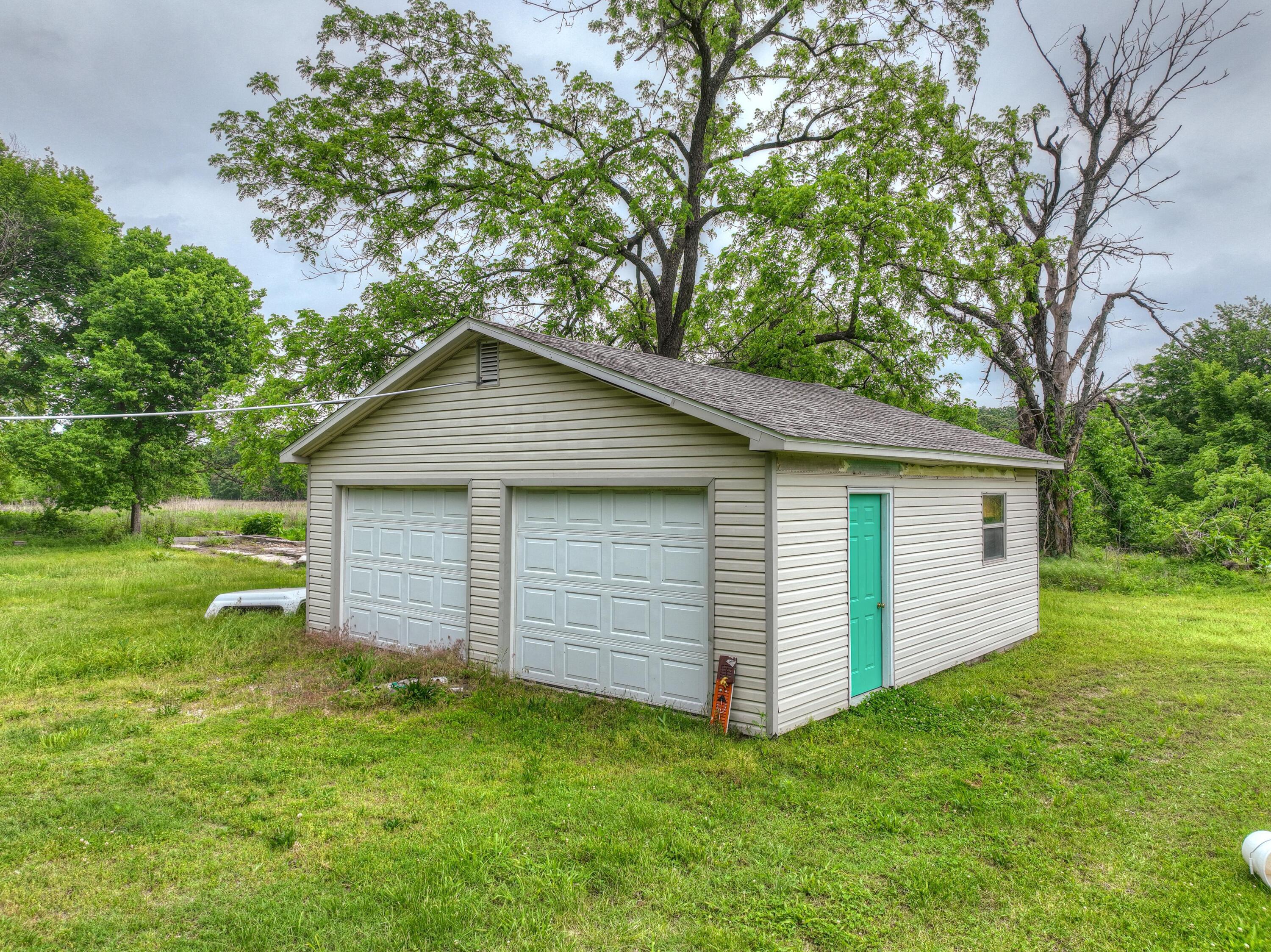 19324 Highway 60 Property Photo 41