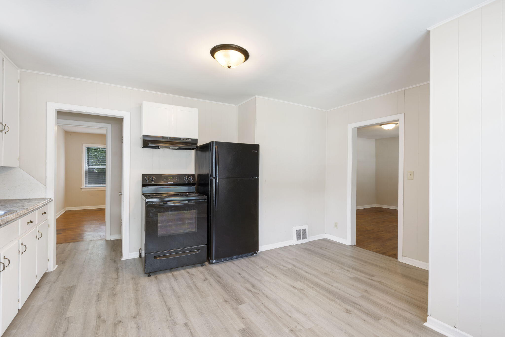 1116 West University Street Property Photo 8